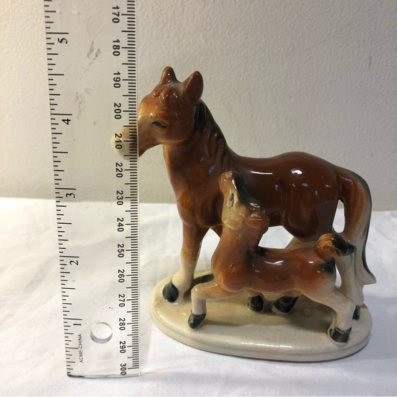 Vintage Horse and foal figurine - Picture 5 of 9